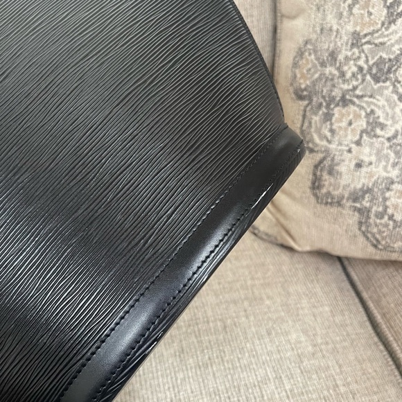 Saint Jacques Epi Leather Shopping Tote Bag - Picture 12 of 16